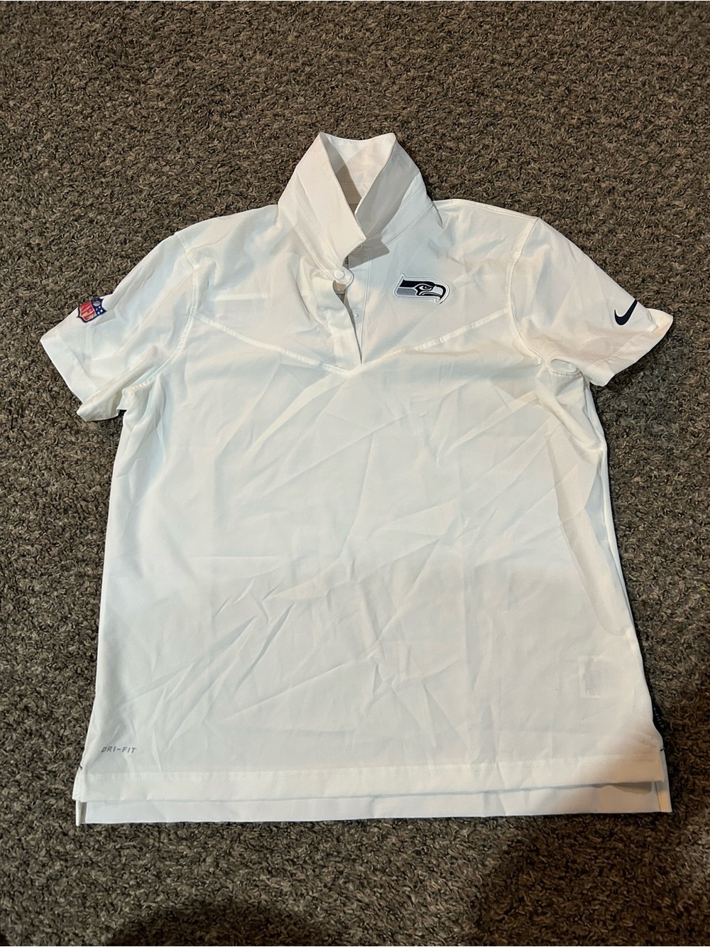 Nike Women's White Seattle Seahawks Polo - Picture 2 of 6
